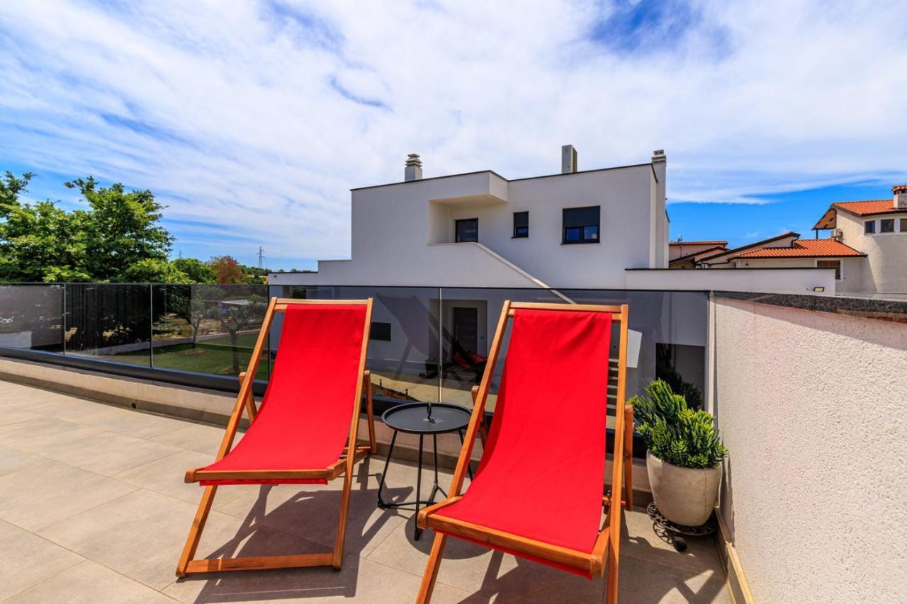 Sabena Apartment With Private Whirlpool Porec Exterior photo