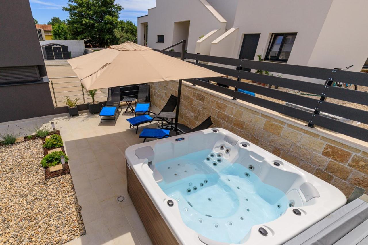 Sabena Apartment With Private Whirlpool Porec Exterior photo