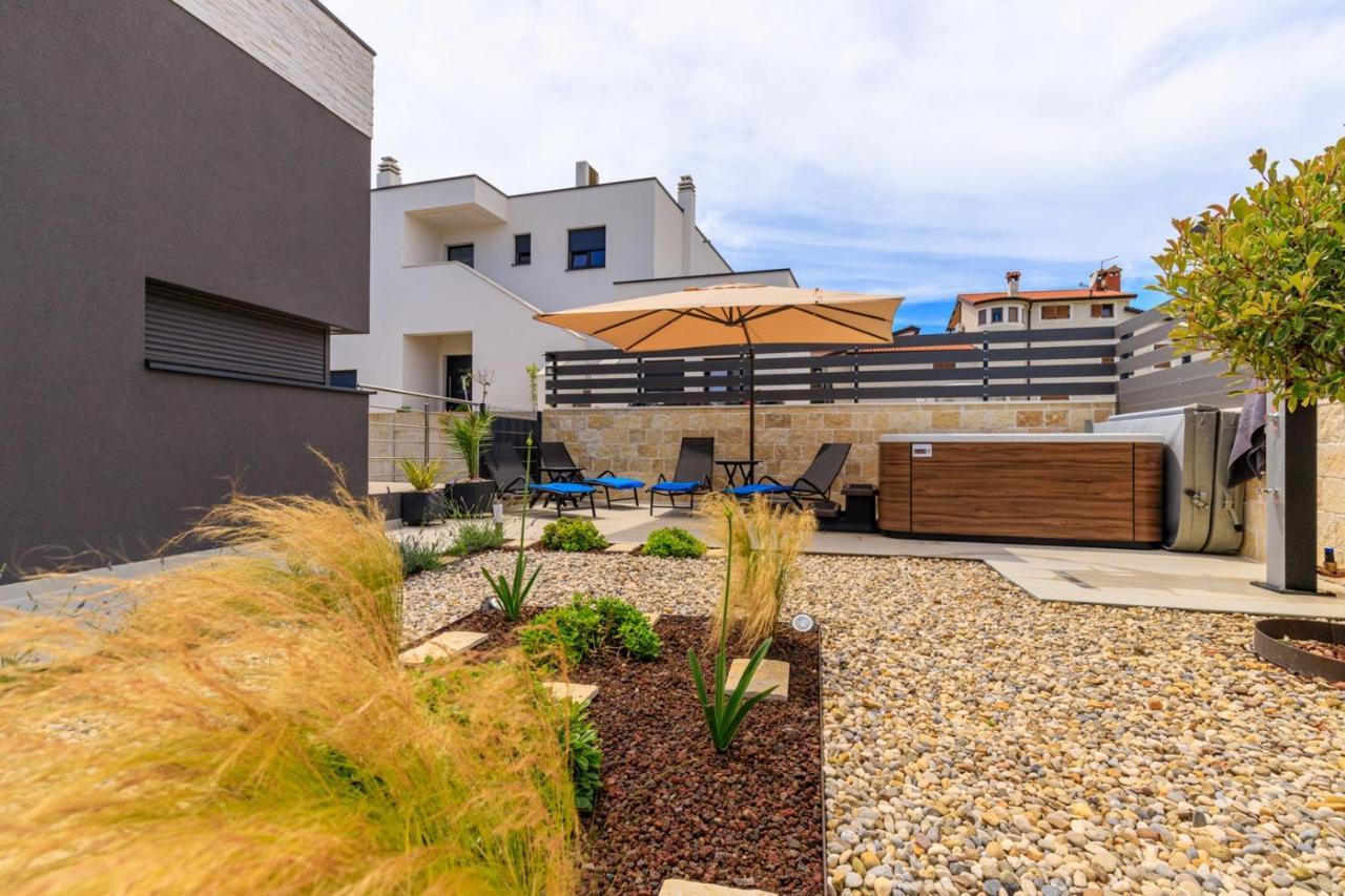 Sabena Apartment With Private Whirlpool Porec Exterior photo